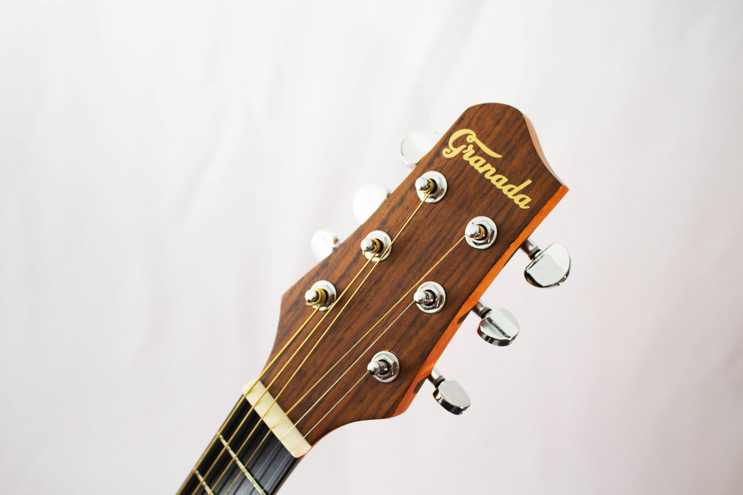 Guitarra Granada Mountain Mini Electroacústica Walnut