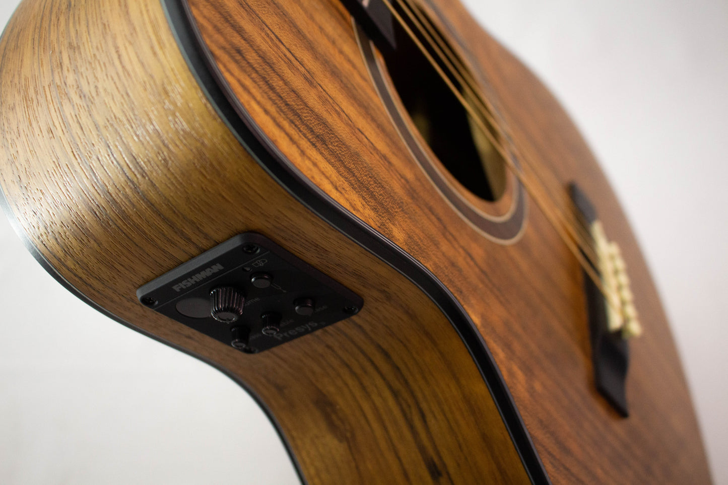 Guitarra Granada Mountain Mini Electroacústica Walnut