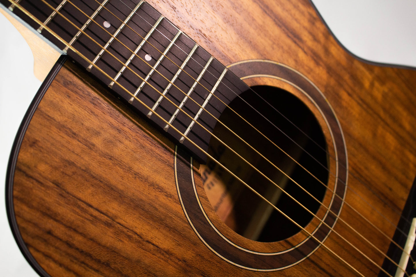 Guitarra Granada Mountain Mini Electroacústica Walnut