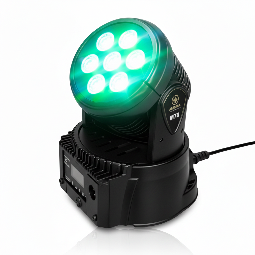 Cabeza móvil Aurora M70 Mini Wash LED en color negro con los 7 lentes encendidos en color verde, destacando su diseño compacto y profesional.
